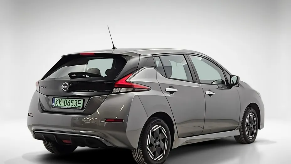 NISSAN Leaf -