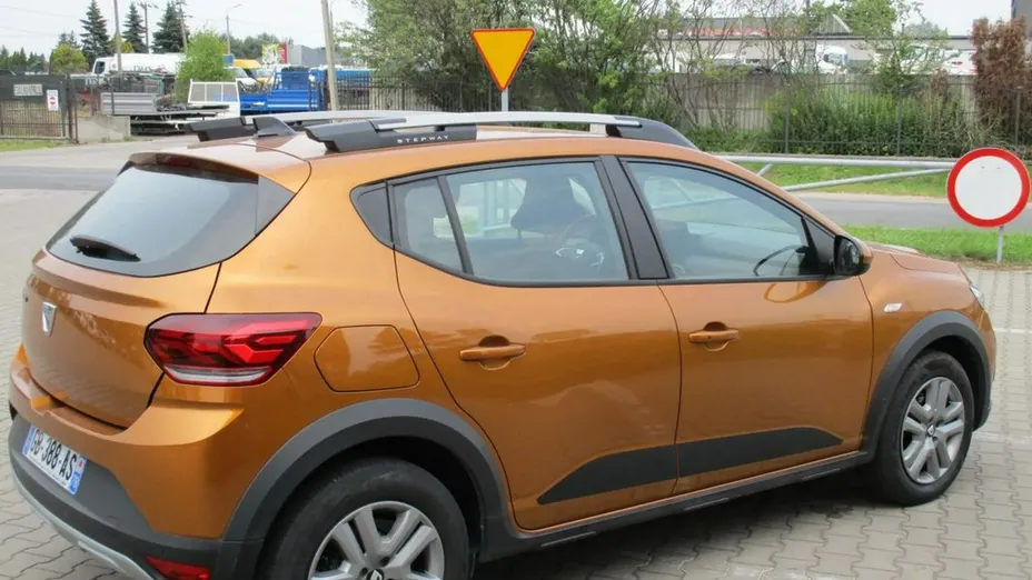 DACIA Sandero -