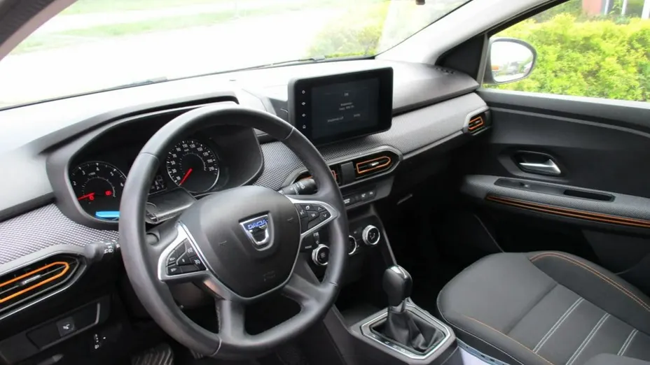 DACIA Sandero -