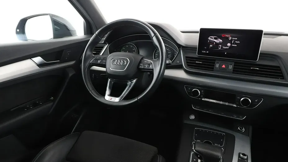 AUDI Q5 -