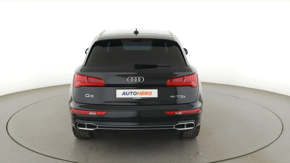 AUDI Q5 -