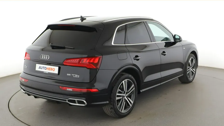 AUDI Q5 -