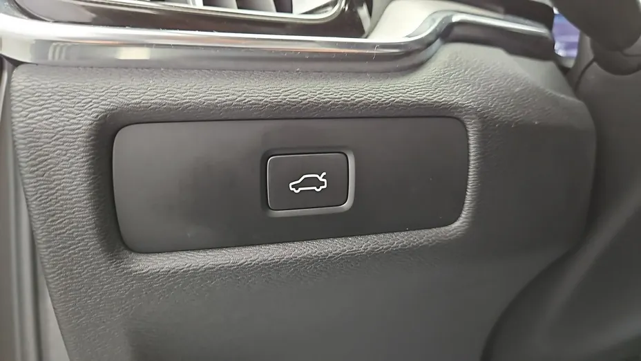 VOLVO V60 -