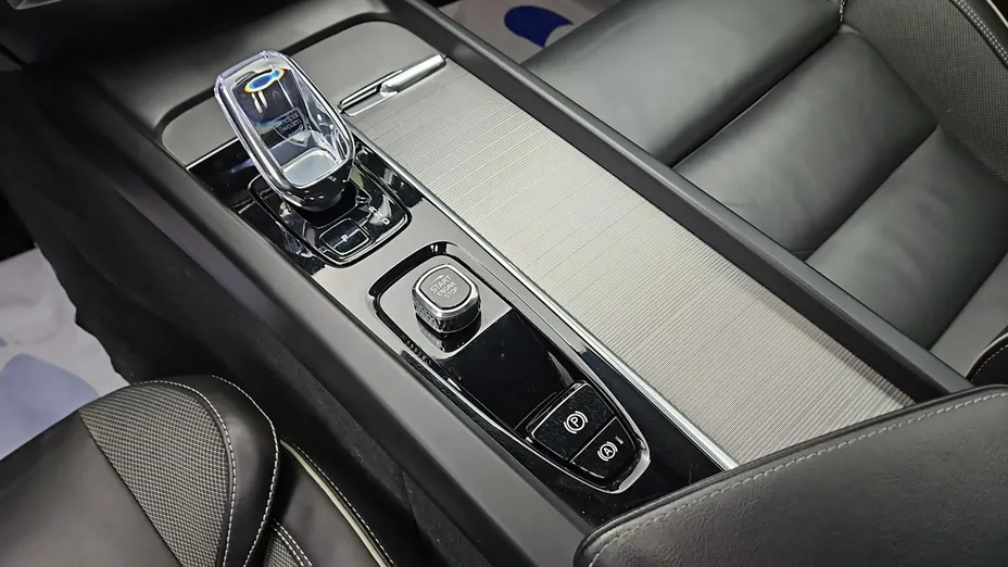 VOLVO V60 -