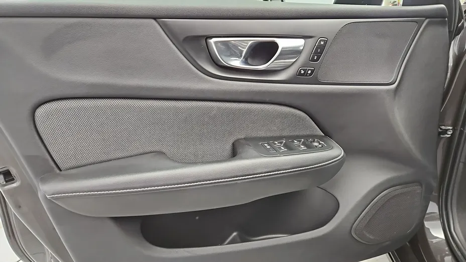 VOLVO V60 -