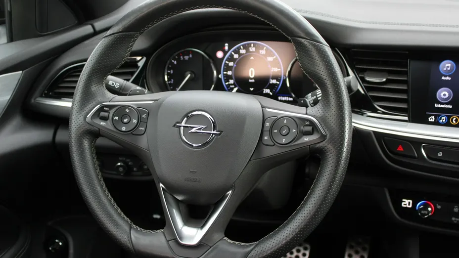 OPEL Insignia -