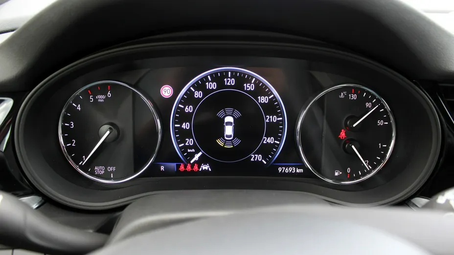 OPEL Insignia -