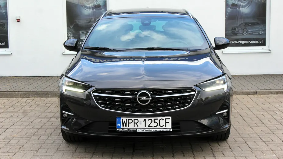 OPEL Insignia -