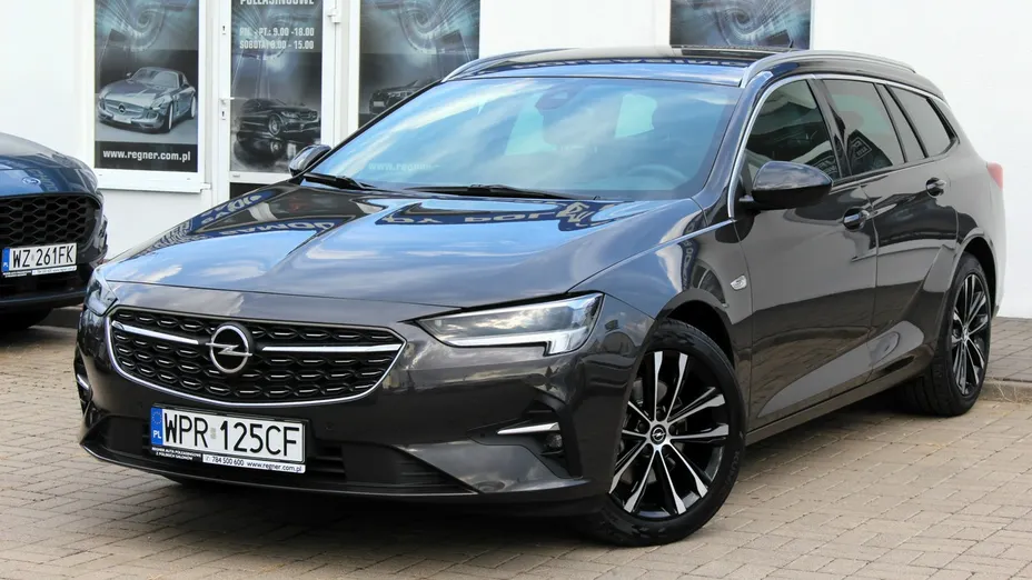 OPEL Insignia -
