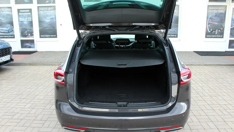 OPEL Insignia -