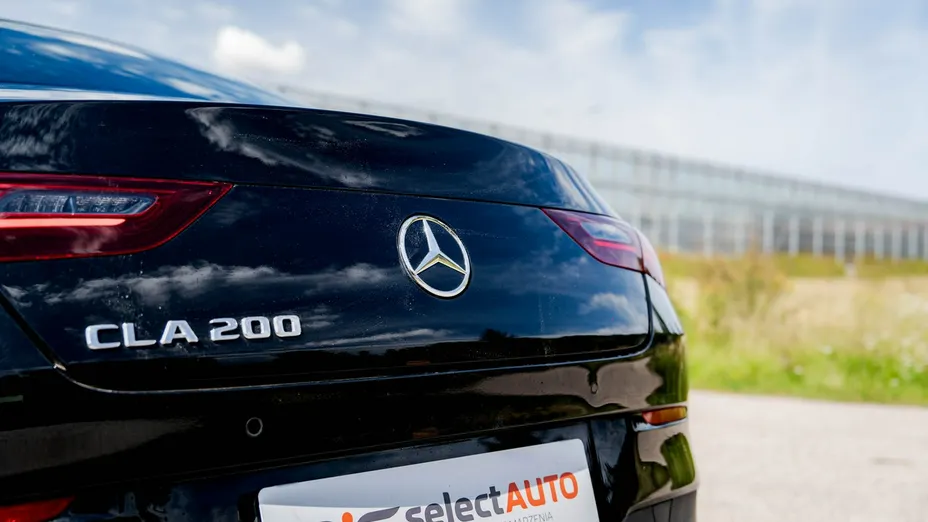 MERCEDES-BENZ CLA -