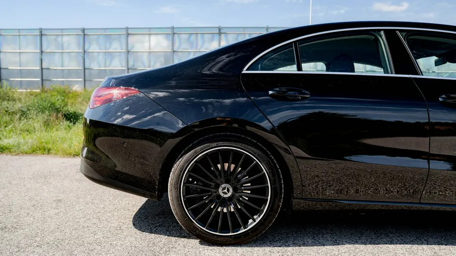 MERCEDES-BENZ CLA -