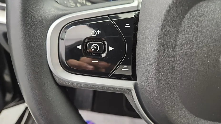VOLVO V60 -