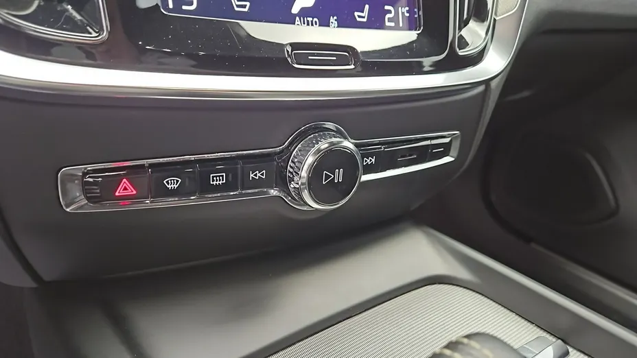 VOLVO V60 -