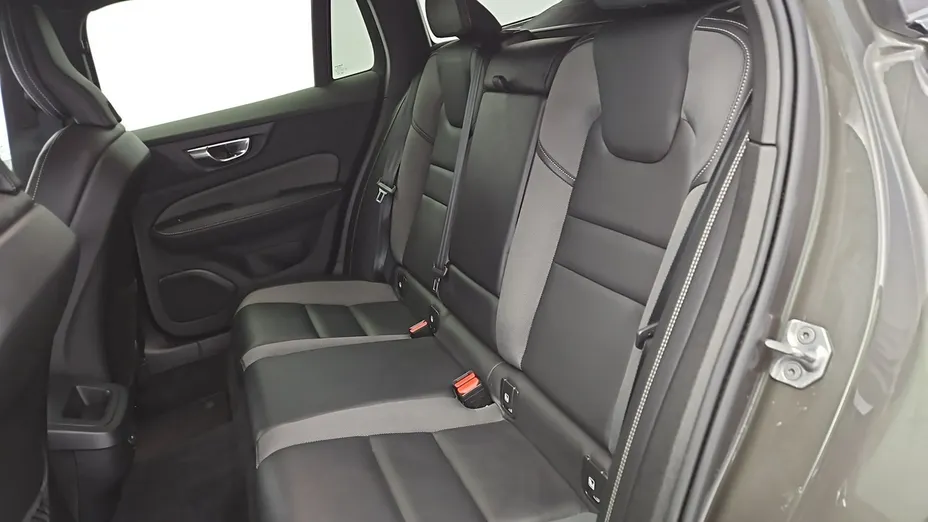 VOLVO V60 -