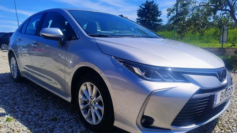 TOYOTA Corolla -