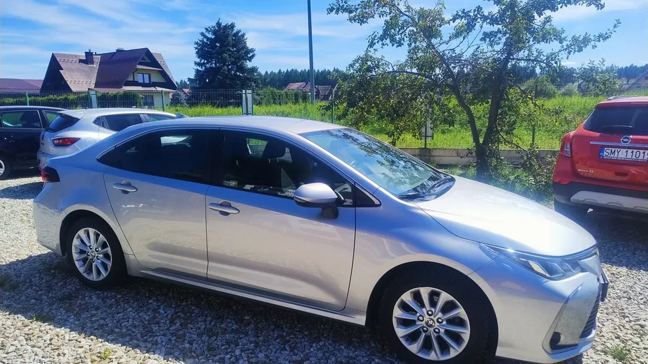 TOYOTA Corolla -