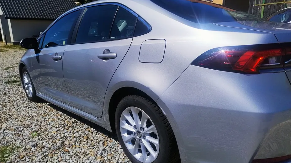 TOYOTA Corolla -