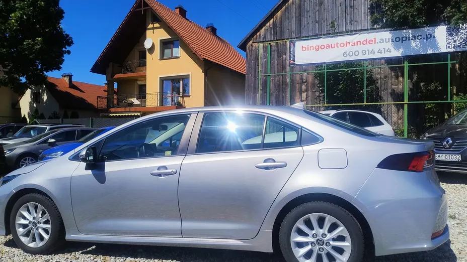 TOYOTA Corolla -