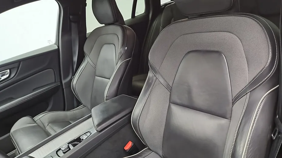 VOLVO V60 -