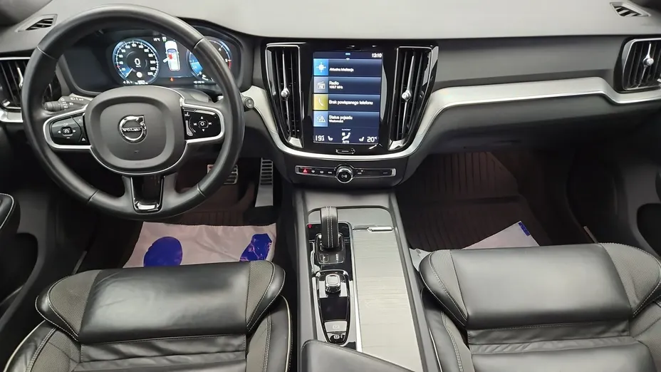 VOLVO V60 -