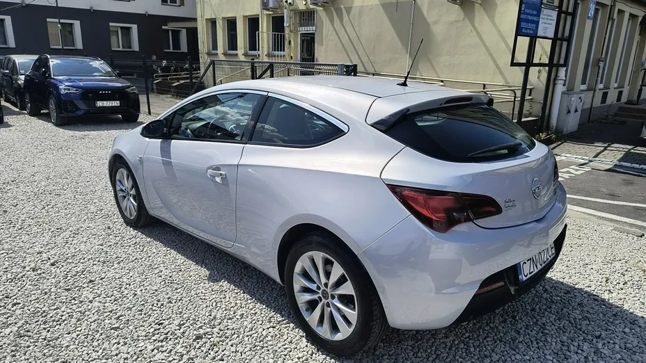 OPEL Astra -