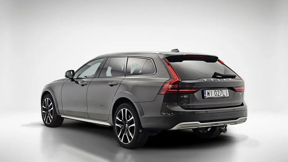 VOLVO V90 -