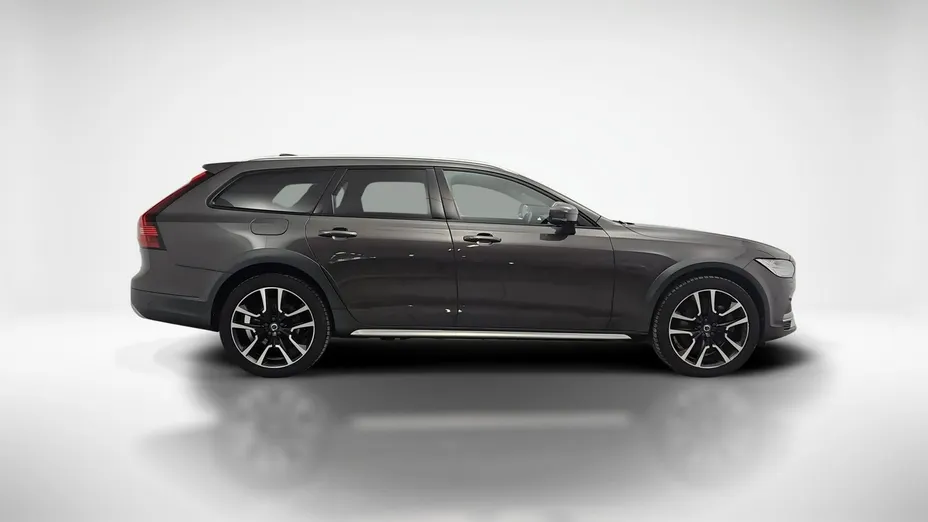 VOLVO V90 -