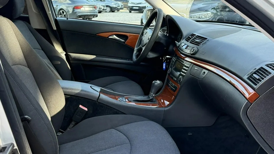 MERCEDES-BENZ E Klasa -