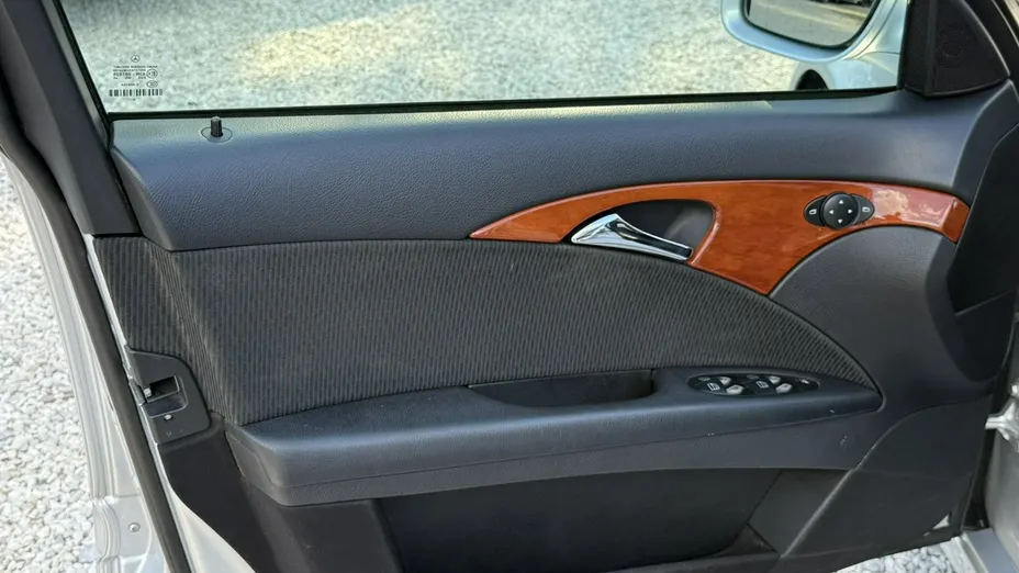 MERCEDES-BENZ E Klasa -