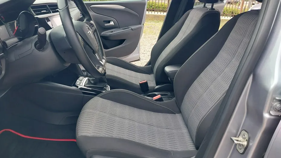 OPEL Corsa -