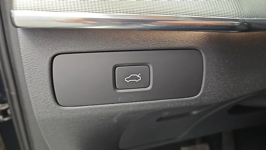 VOLVO XC90 -