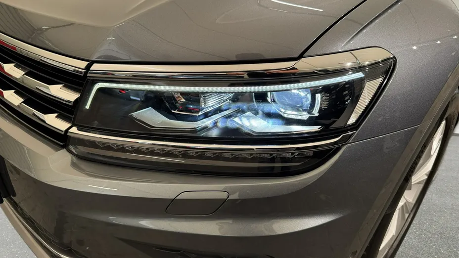 VOLKSWAGEN Tiguan Allspace -