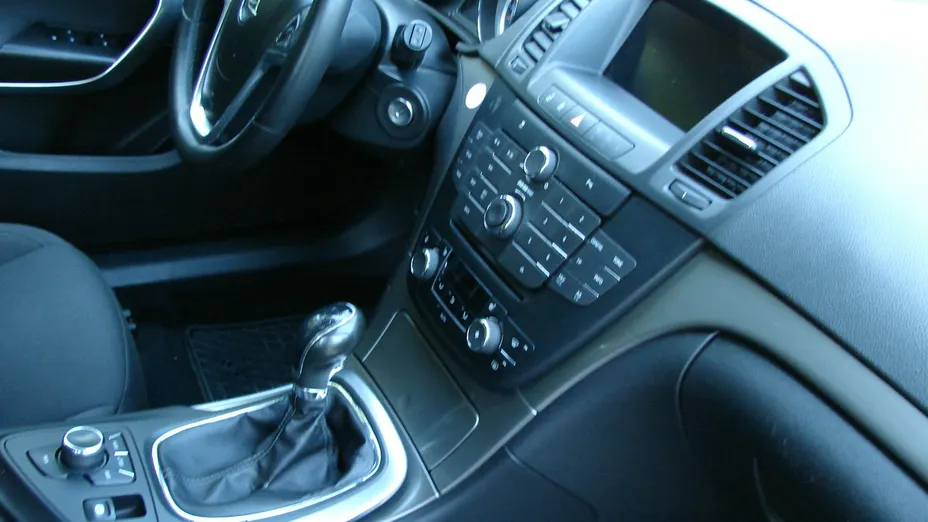 OPEL Insignia -