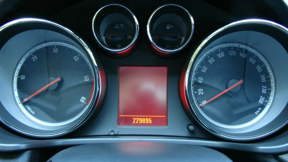 OPEL Insignia -