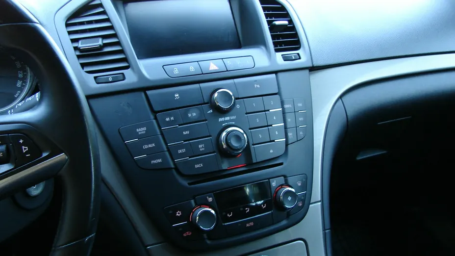OPEL Insignia -