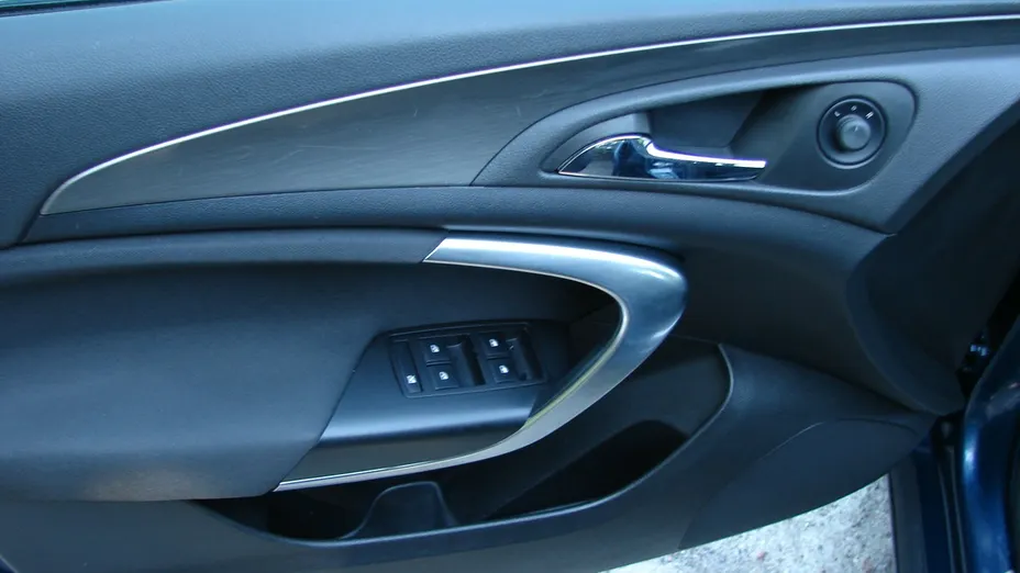 OPEL Insignia -