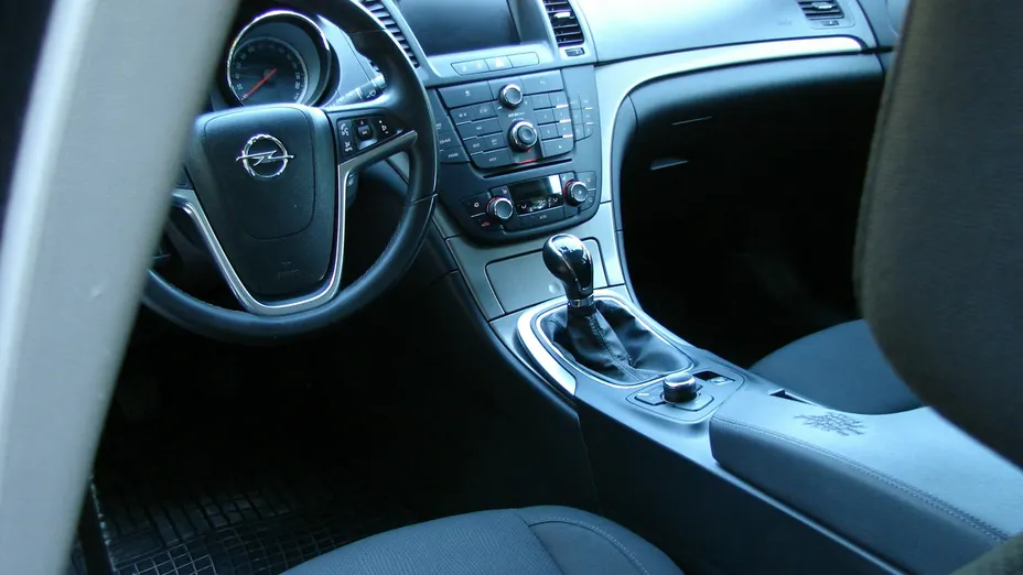 OPEL Insignia -