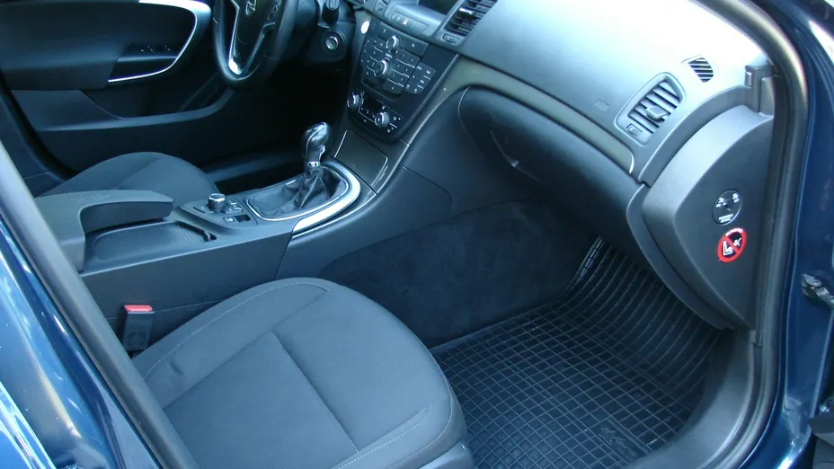 OPEL Insignia -