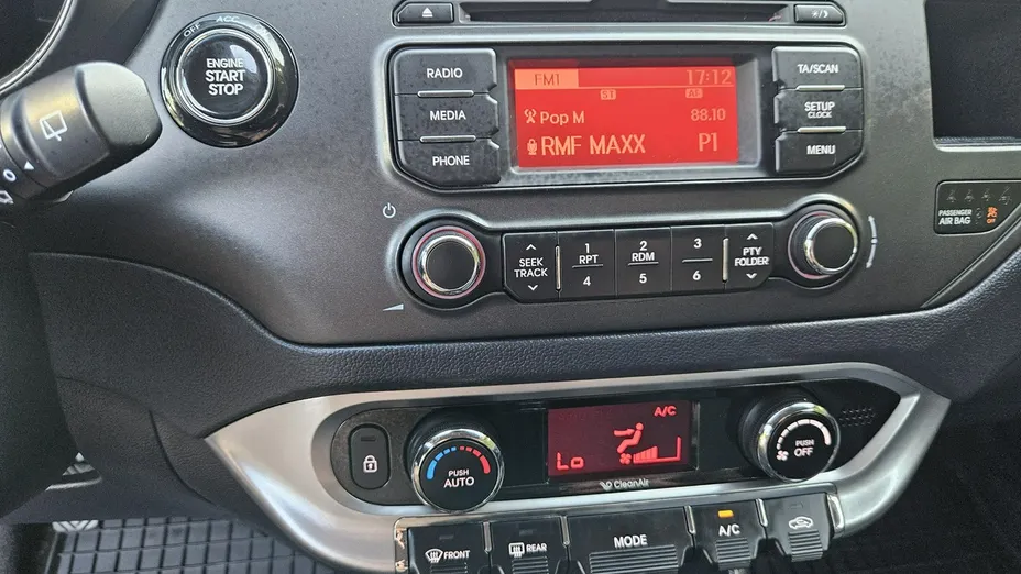KIA Rio -