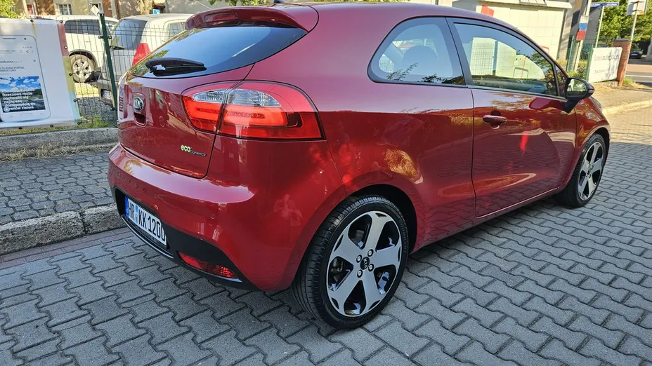 KIA Rio -