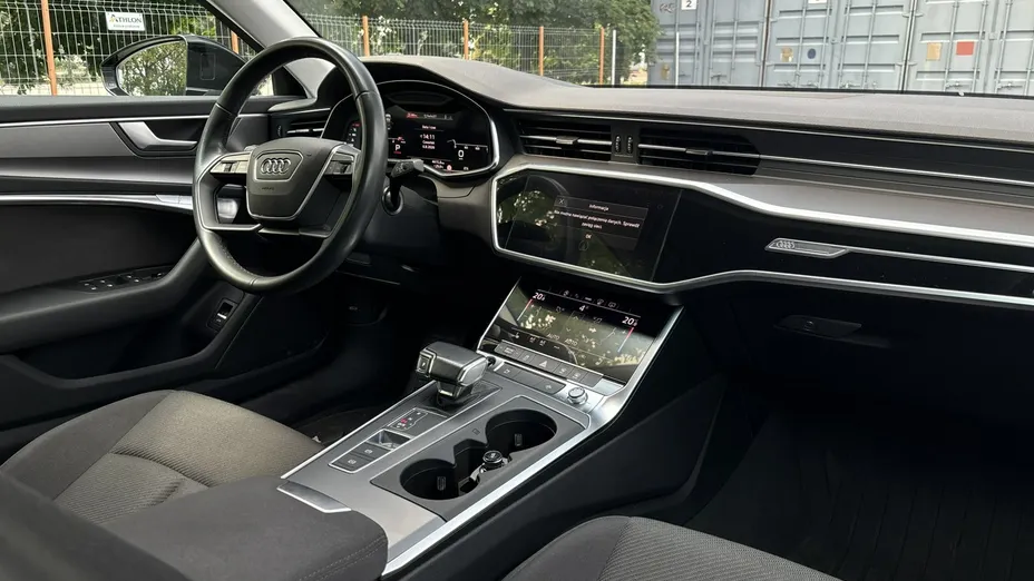 AUDI A6 -