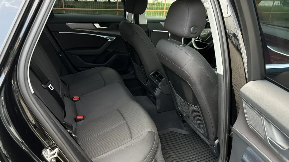 AUDI A6 -