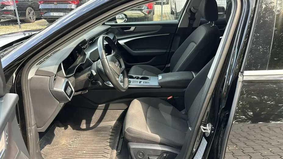 AUDI A6 -