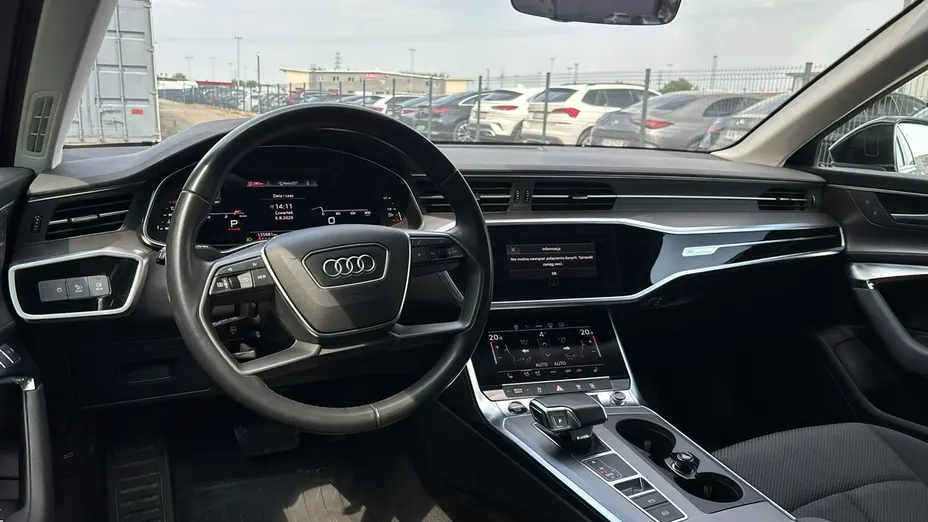 AUDI A6 -