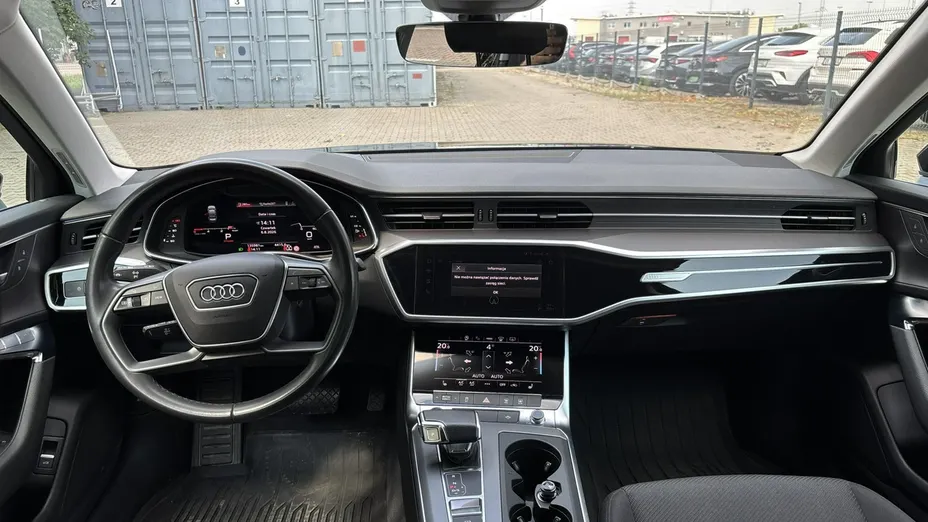 AUDI A6 -