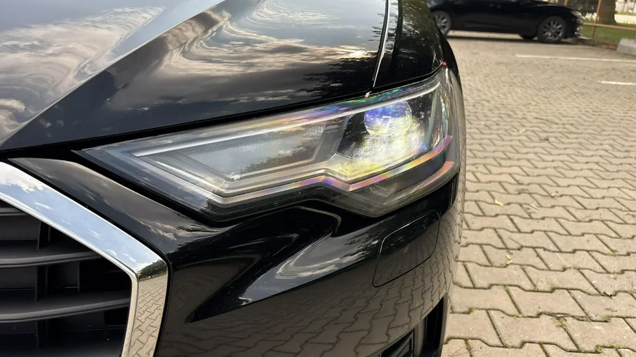 AUDI A6 -