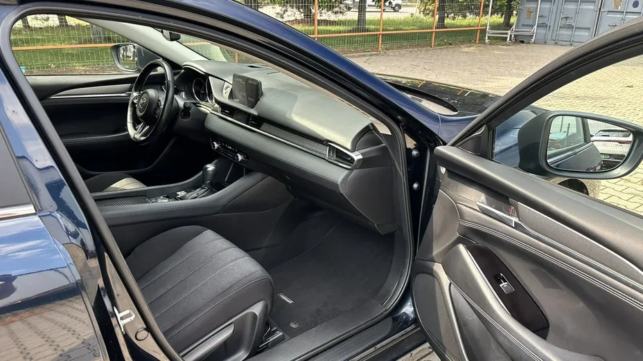 MAZDA 6 -