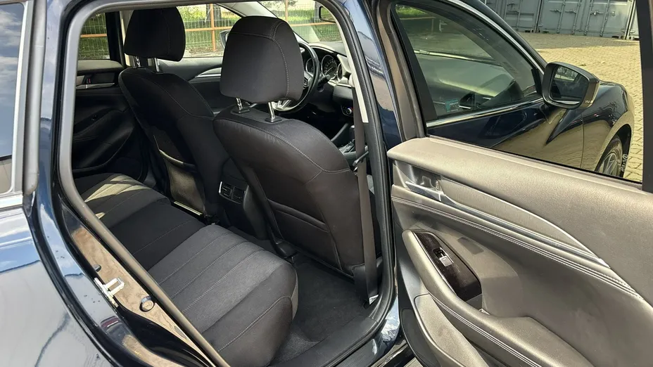 MAZDA 6 -