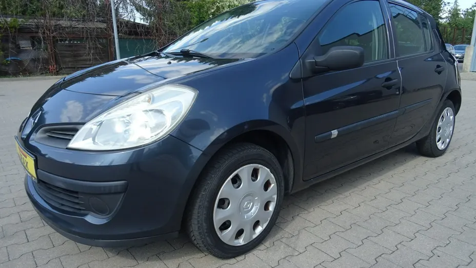 RENAULT Clio -